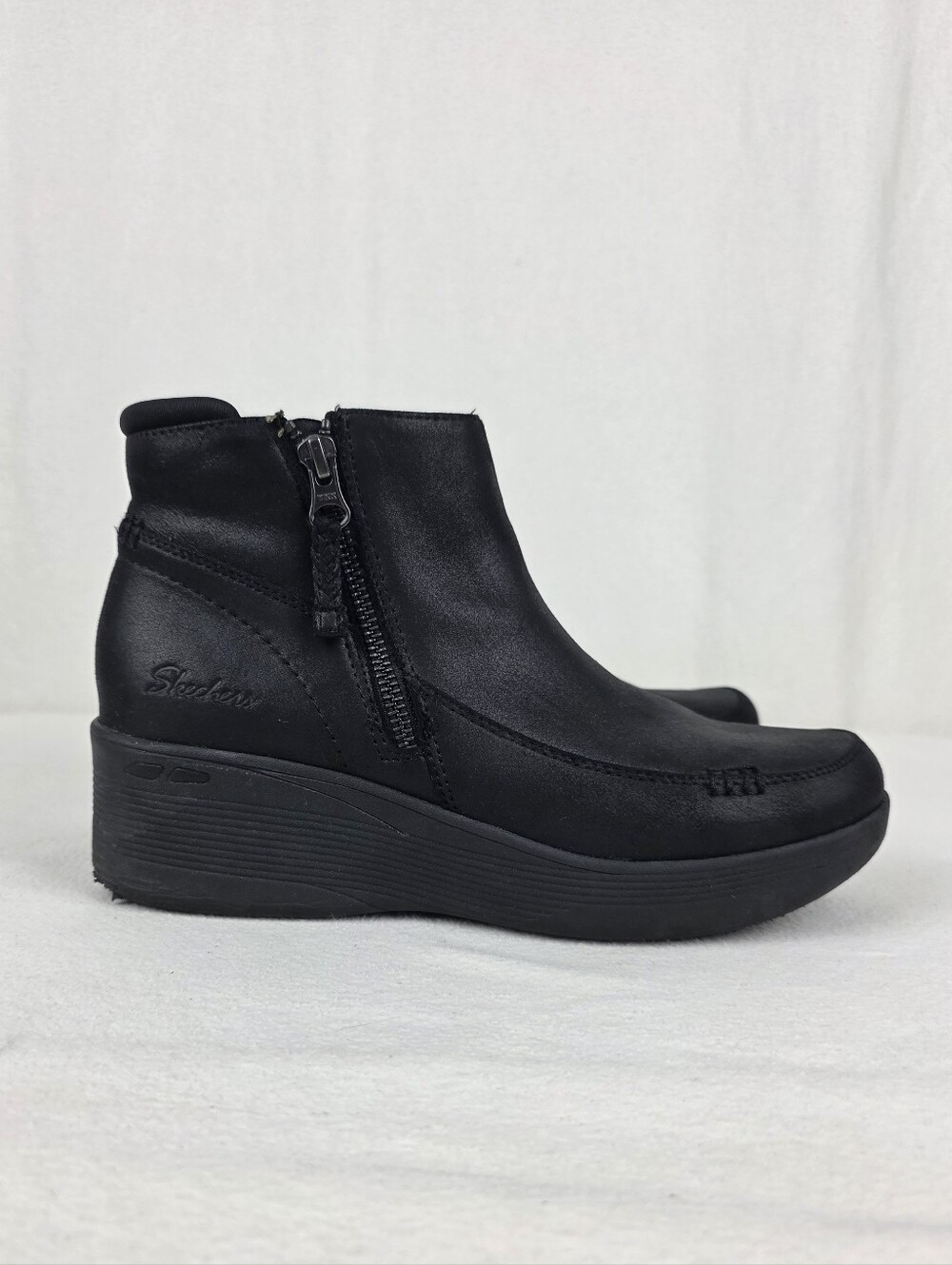 Skechers Pier-Lite Natural Charm Wedge Boot Memory Foam Black Women's 8 EUC
